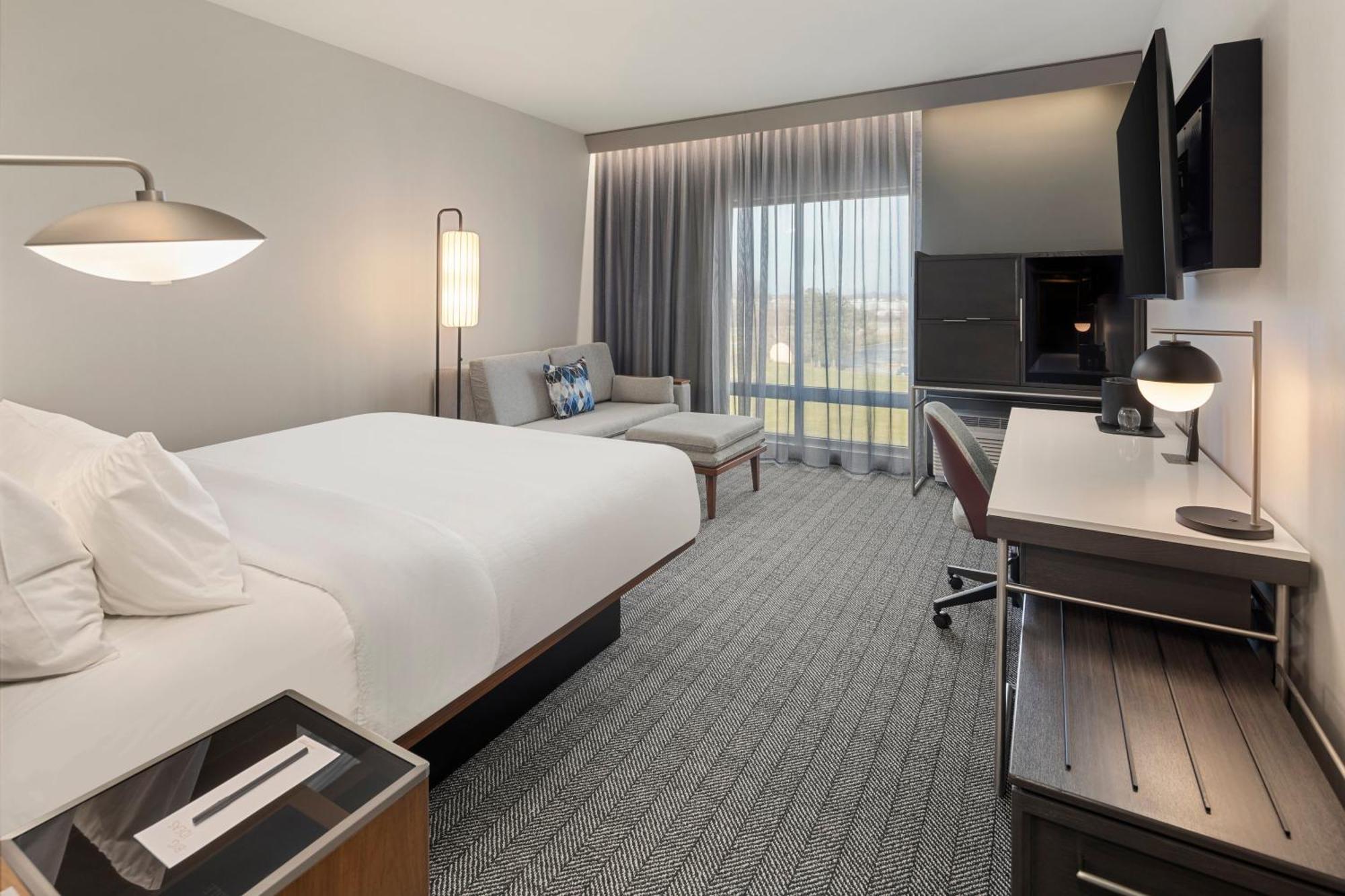 Courtyard By Marriott Bettendorf Bagian luar foto